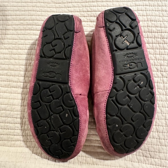 UGG slippers - Picture 3 of 5